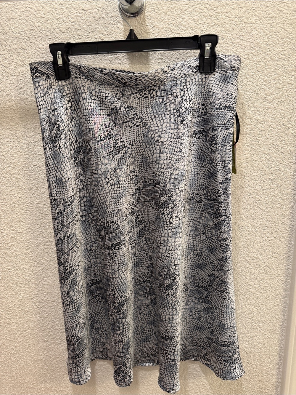 Gianni Bini Black and White Snake-Print Midi Skirt